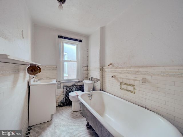 1129 GIRARD ST NW, Washington, DC 20009