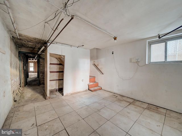 1129 GIRARD ST NW, Washington, DC 20009