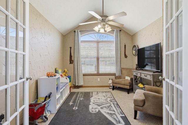 605 Glen Oaks Circle, Nixa, MO 65714