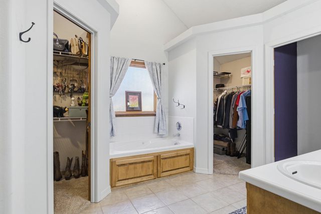 605 Glen Oaks Circle, Nixa, MO 65714