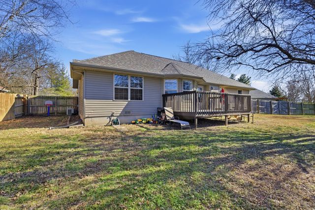 605 Glen Oaks Circle, Nixa, MO 65714