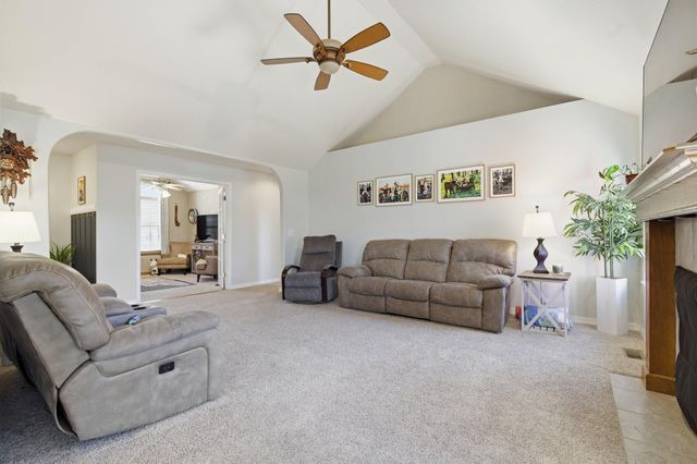 605 Glen Oaks Circle, Nixa, MO 65714