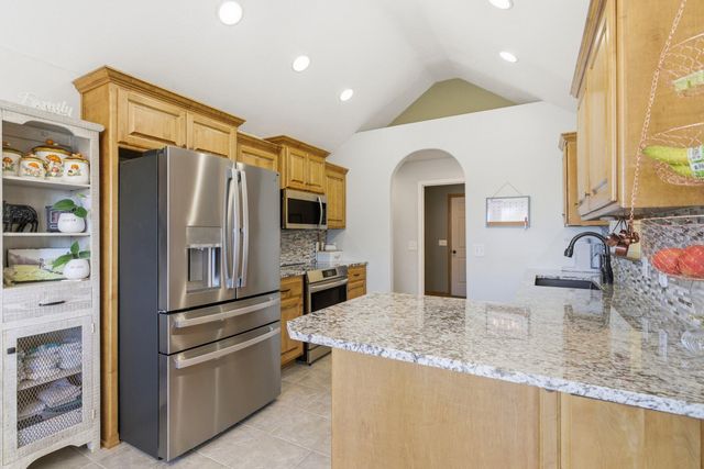 605 Glen Oaks Circle, Nixa, MO 65714