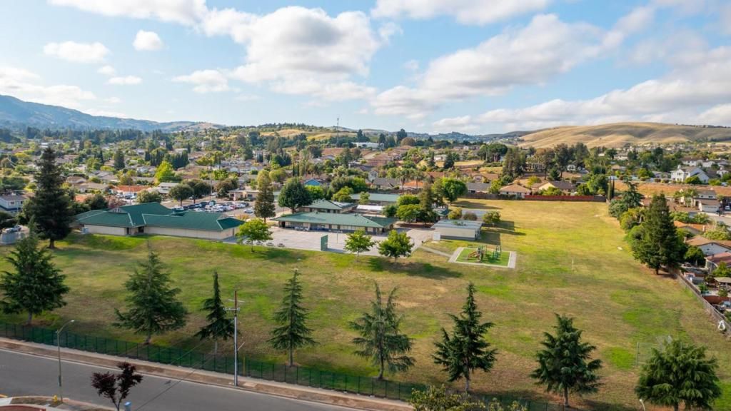 Image 38 of property listing at 2718 Suisun Avenue, San Jose, CA 95121