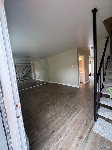 7278 Hazelcrest Drive, Hazelwood, MO 63042