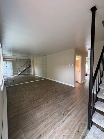 7278 Hazelcrest Drive, Hazelwood, MO 63042