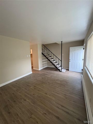 7278 Hazelcrest Drive, Hazelwood, MO 63042