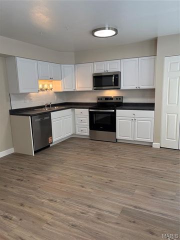 7278 Hazelcrest Drive, Hazelwood, MO 63042