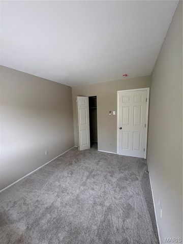 7278 Hazelcrest Drive, Hazelwood, MO 63042