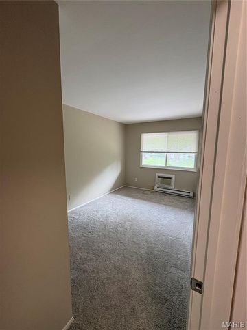7278 Hazelcrest Drive, Hazelwood, MO 63042