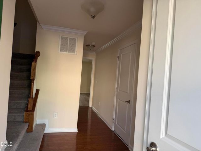 717 Suffield Way, Cary, NC 27519