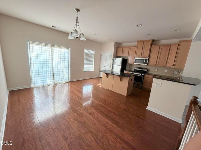 717 Suffield Way, Cary, NC 27519