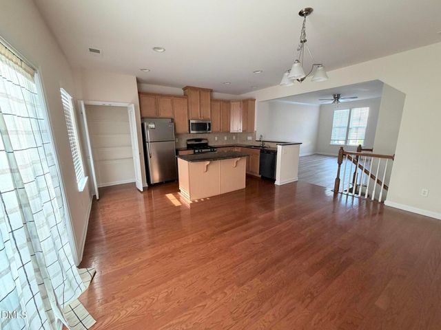 717 Suffield Way, Cary, NC 27519