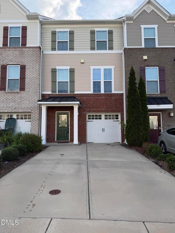 717 Suffield Way, Cary, NC 27519