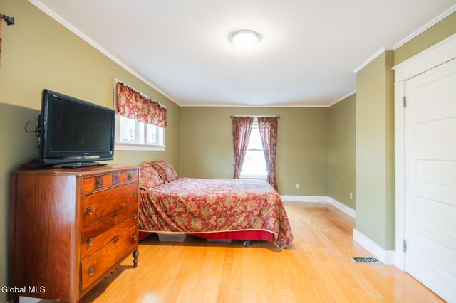 70 W Notre Dame Street, Glens Falls, NY 12801