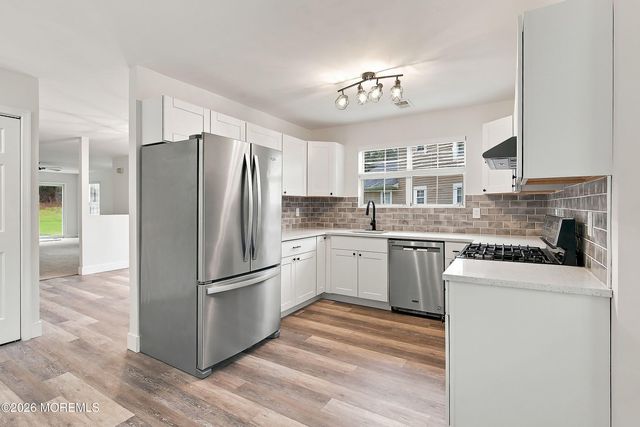 23 Sequoia Court, Barnegat, NJ 08005