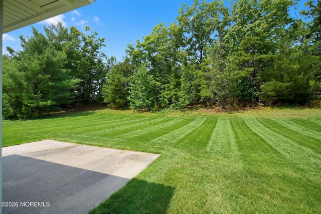 23 Sequoia Court, Barnegat, NJ 08005