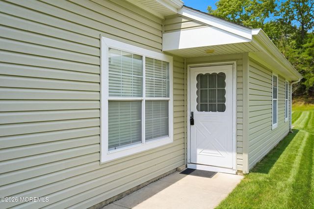 23 Sequoia Court, Barnegat, NJ 08005