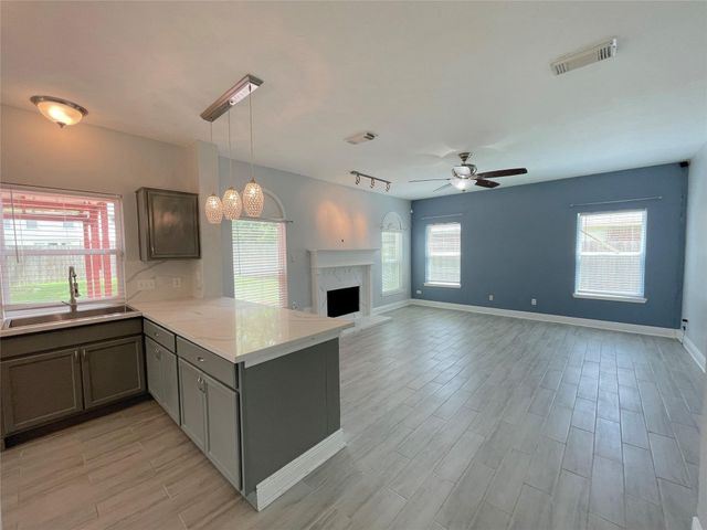 8919 Diamond Lake Lane, Houston, TX 77083