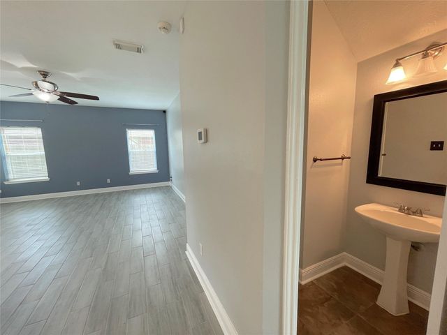 8919 Diamond Lake Lane, Houston, TX 77083