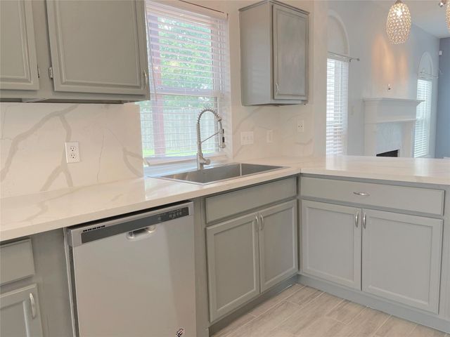 8919 Diamond Lake Lane, Houston, TX 77083