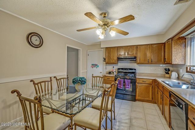 178 Mountain View Drive, Lakewood, NJ 08701