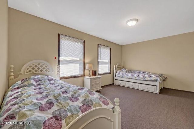 178 Mountain View Drive, Lakewood, NJ 08701