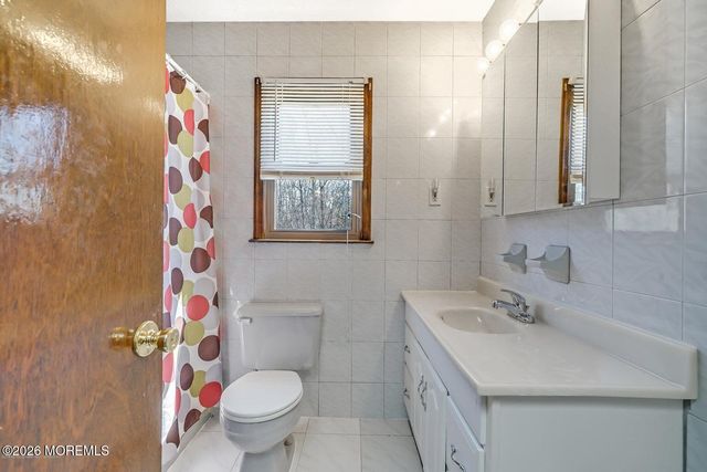 178 Mountain View Drive, Lakewood, NJ 08701