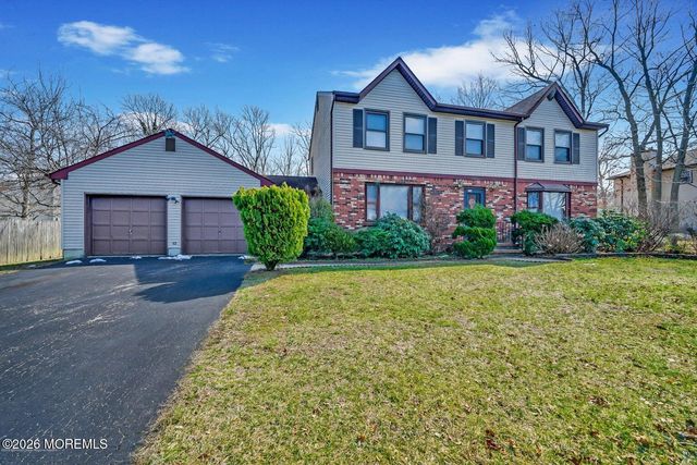 178 Mountain View Drive, Lakewood, NJ 08701