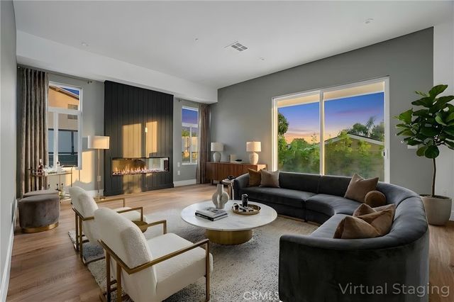 2124 W 238th Street, Torrance, CA 90501