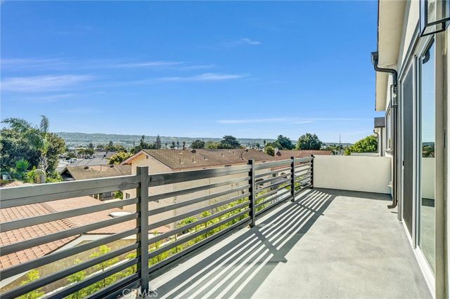 2124 W 238th Street, Torrance, CA 90501