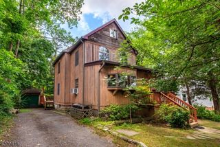 15 Kingsberry Ave, Westwood Boro, NJ 07675