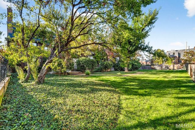 5381 Pershing Avenue 104, St Louis, MO 63112