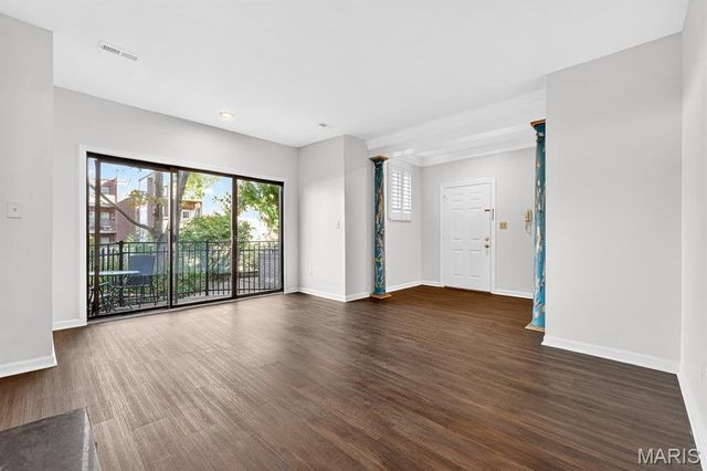 5381 Pershing Avenue 104, St Louis, MO 63112