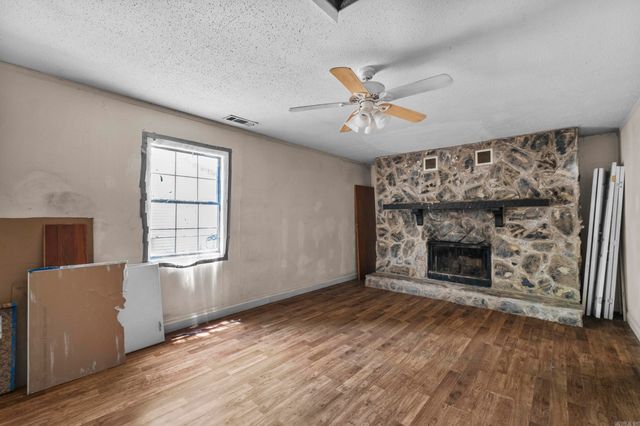 32 Ross Circle, Jacksonville, AR 72076