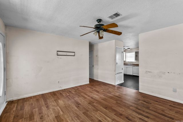 32 Ross Circle, Jacksonville, AR 72076