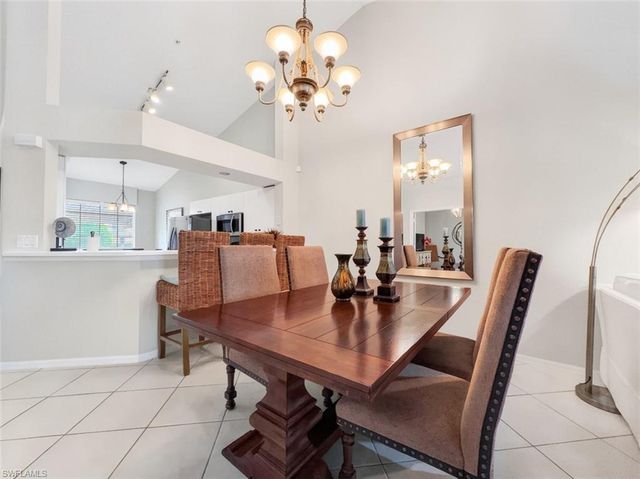 8175 Celeste DR 1230, Naples, FL 34113