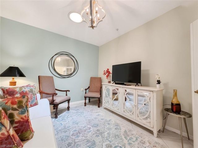 8175 Celeste DR 1230, Naples, FL 34113