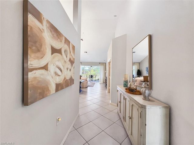 8175 Celeste DR 1230, Naples, FL 34113