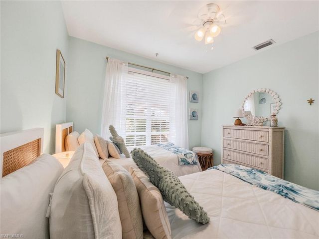 8175 Celeste DR 1230, Naples, FL 34113
