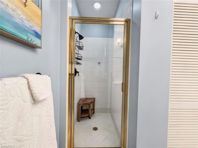 8175 Celeste DR 1230, Naples, FL 34113