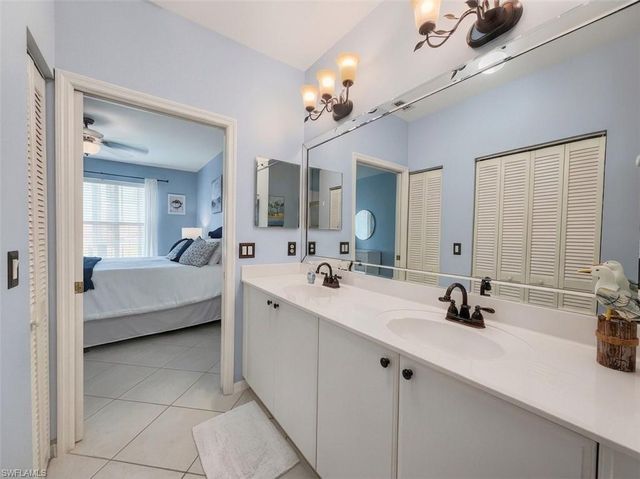 8175 Celeste DR 1230, Naples, FL 34113