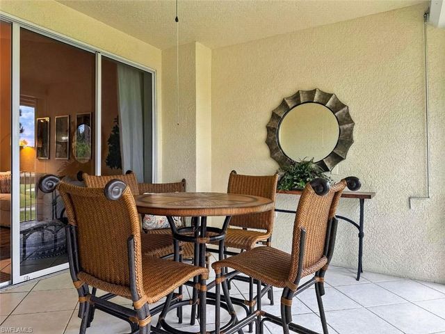8175 Celeste DR 1230, Naples, FL 34113