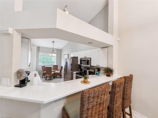 8175 Celeste DR 1230, Naples, FL 34113