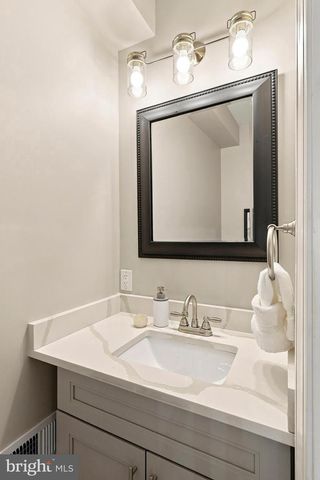 1241 N 19TH ST, Philadelphia, PA 19121