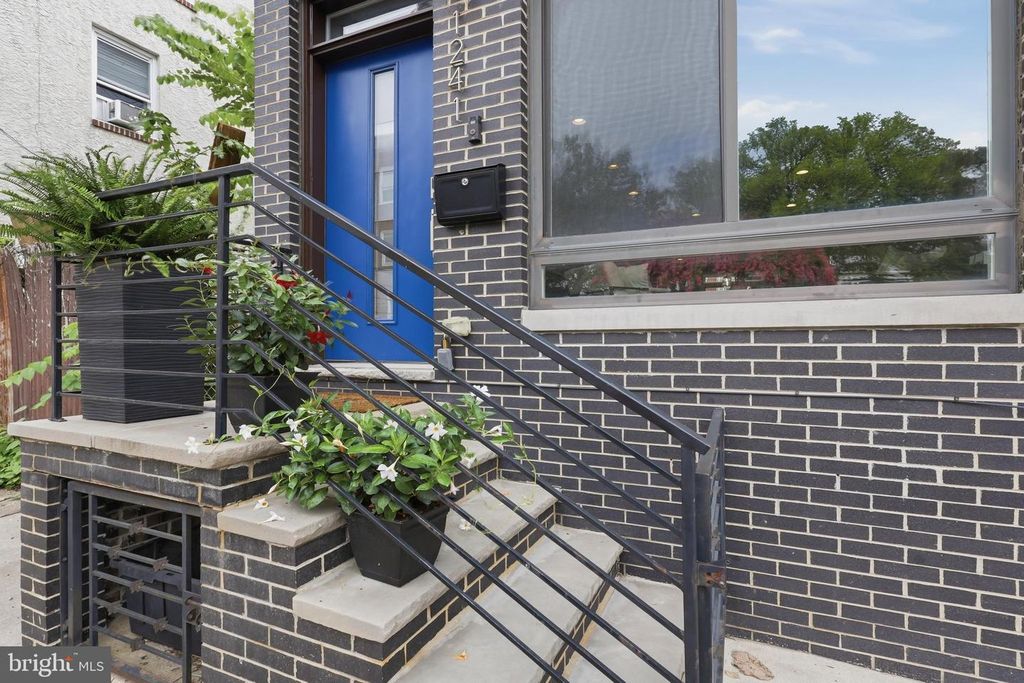 1241 N 19TH ST, Philadelphia, PA 19121