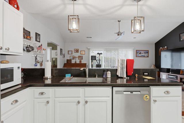 1429 Ashton Glenn Dr, Surfside Beach, SC 29575