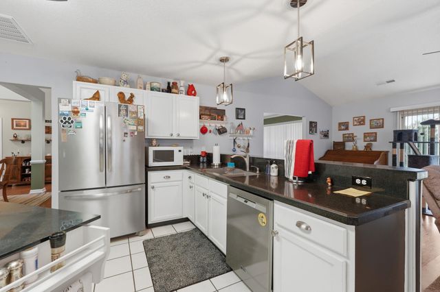1429 Ashton Glenn Dr, Surfside Beach, SC 29575