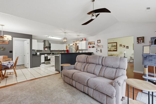 1429 Ashton Glenn Dr, Surfside Beach, SC 29575