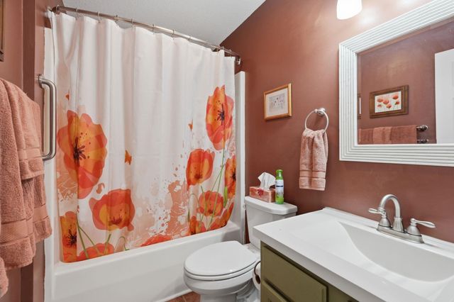 1429 Ashton Glenn Dr, Surfside Beach, SC 29575